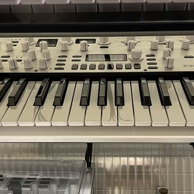 Korg KingKORG Neo + DeckSaver Cover - 37-Key Analog Modeling Synthesizer