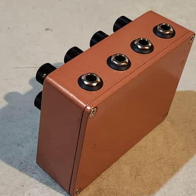 Walrus Audio Monument Harmonic Tap Tremolo V1 - Coral / Black image 3