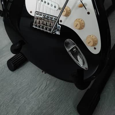 Fender Stratocaster ST-54 Made in Japan - Black 1993-1994 SN P019287 image 4