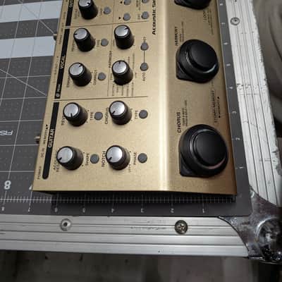 Boss VE-8 Acoustic Singer Effects Processor Looping Pedal image 2