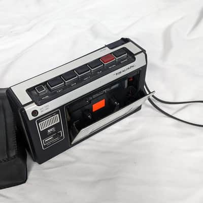 Vintage Realistic CTR-39 Model 14-819 Portable Cassette Tape Player/ Recorder image 12