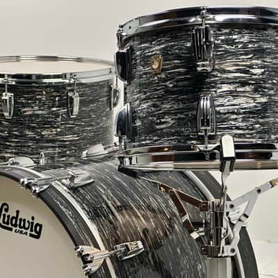Ludwig 22/13/16" Classic Maple Fab Outfit - Black Oyster Pearl image 1