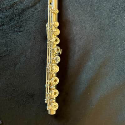 Yamaha YFL-874 Professional Handmade Flute | Sterling Silver EC Headjoint | Split E | B Foot | Open Hole image 6