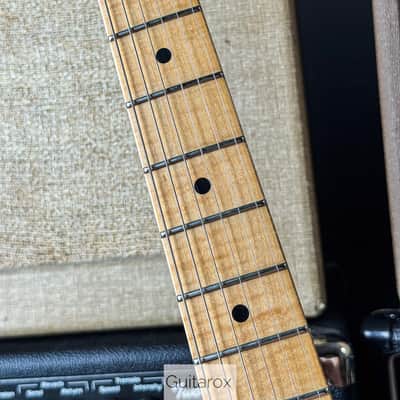 2020 Fender 65 Stratocaster Closet Classic Roasted Ash Natural image 8