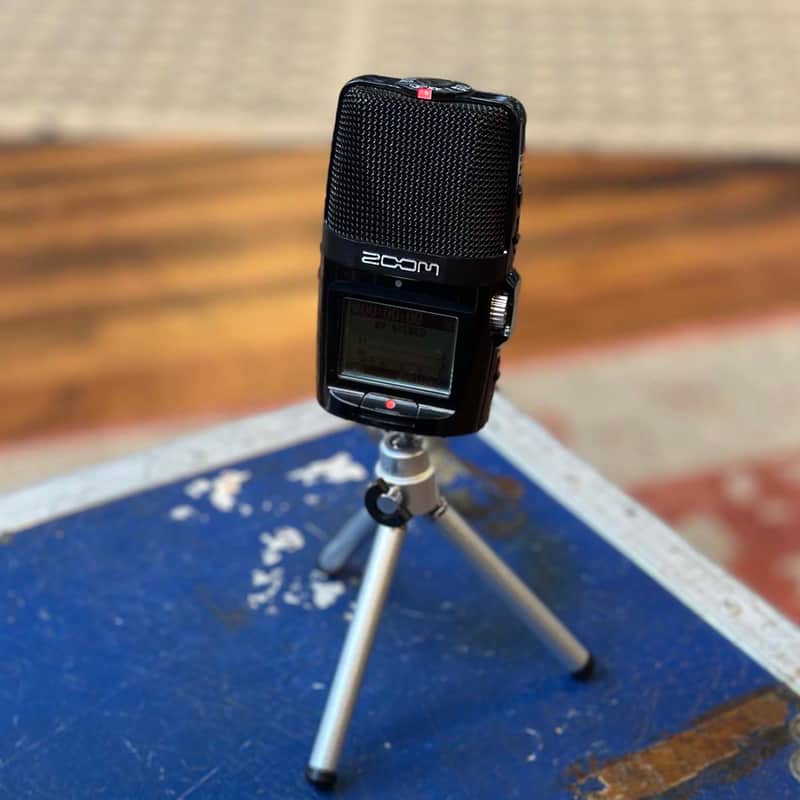 ZOOM H2n Handy Recorder Bundle image 1