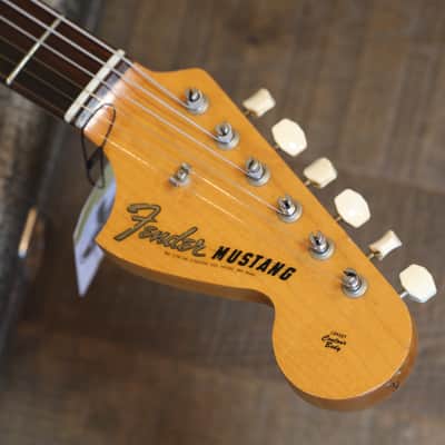 1966 Fender Mustang Electric Guitar Daphne Blue + OHSC image 11