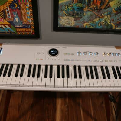 Arturia AstroLab 61-Key Stage Keyboard 2024 - Present White image 2