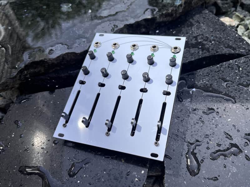 OVUM for Eurorack - analog oscillator bank - drone and modulation source image 1