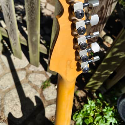 G&L Skyhawk Signature Series 1990 - Cherry Sunburst image 8