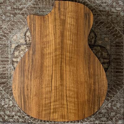 Eastman AC222CE-CLA Acoustic-Electric Grand Auditorium w/ Gig Bag & Free Pro Set Up image 9