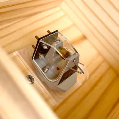 Rega Apheta 2 Low Output MC Phono Cartridge, Anodized aluminum body, Vital profile nude diamond Stylus on Aluminum Cantilever image 7