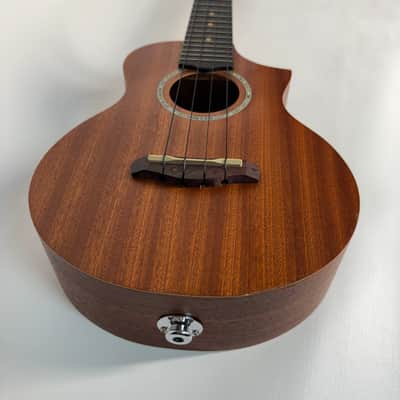 Ibanez Electric / Acoustic Concert Cutaway Ukulele with Enya Soft Case image 14