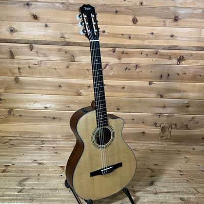 Taylor 312ce-N Acoustic Guitar - Natural image 2