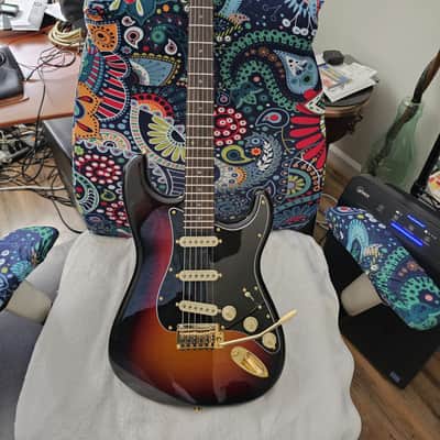Fender Custom Strat 2026 - 3 Tone Burst Sparkle image 12