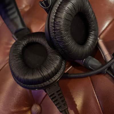 Audio-Technica BPHS1 Broadcast Stereo Headset Headphones/Dynamic Cardioid Microphone 2010s - Black image 2