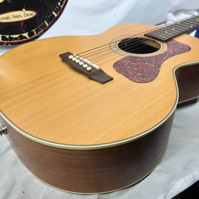 Guild Jumbo Junior E SP/MH Acoustic Electric Guitar image 17