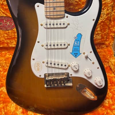 2004 Fender 50th Anniversary Limited Edition American Deluxe Strat MP 2 Tone Sunburst image 19
