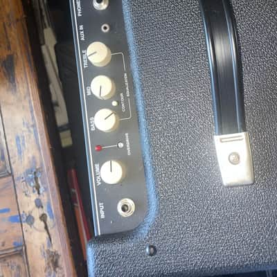 Fender Rumble 25 V3 25-Watt 1x8" Bass Combo Amp image 3