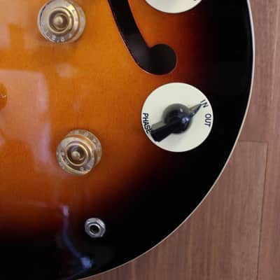 Epiphone Les Paul Signature - RARE offset guitar - Vintage Sunburst - with case image 7