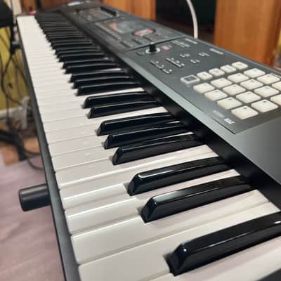 Roland FA-07 76-Key Music Workstation 2014 - Present - Black image 2