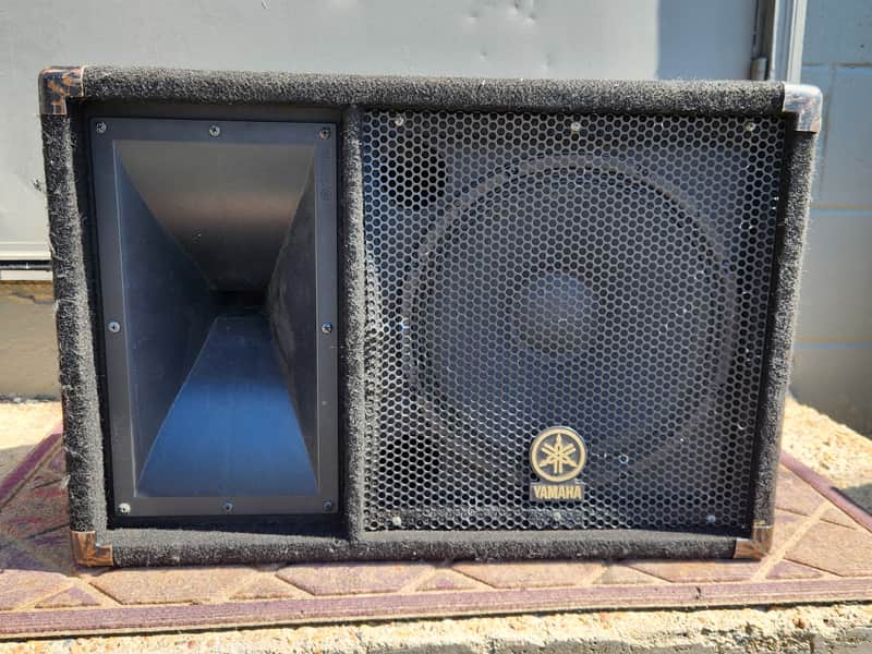 Yamaha SM12V 2-Way 12" Speaker image 1
