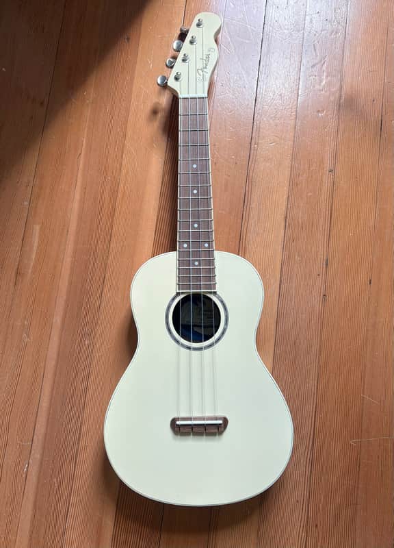 Fender Limited edition Zuma concert Ukulele 2020s - Olympic White image 1