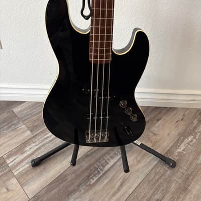 Fender Aerodyne Jazz Bass Bild 3