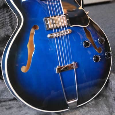 Gibson 2003 ES-135, Gloss Blue-Burst (Pre-Owned) image 3