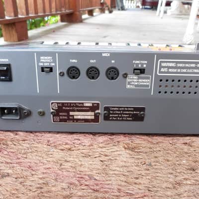 Roland Juno 106 image 8