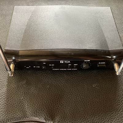 TOA WT5810 16 Channel Compact, Diversity Wireless Microphone Receiver 2010’s - Black image 2