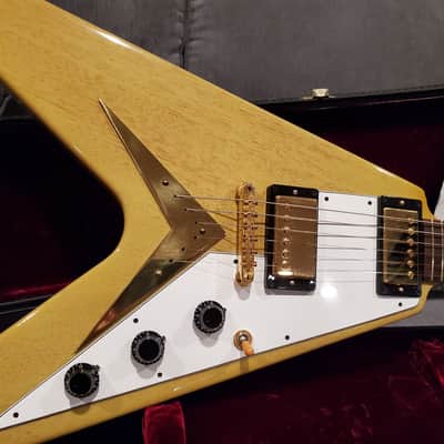 Gibson Custom Shop Flying V 59 Reissue T.V. Yellow W/ OHSC & COA image 2