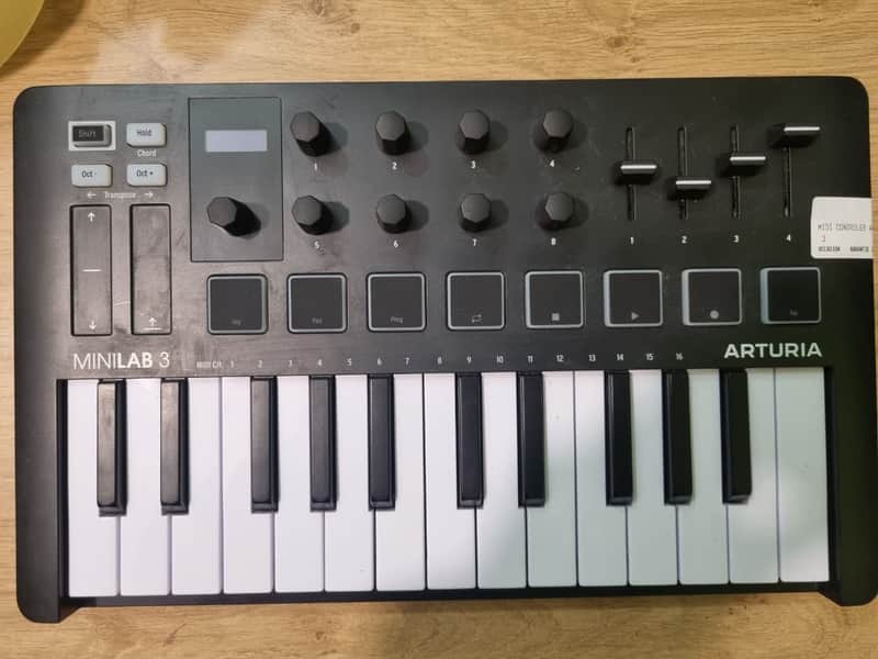 Arturia MiniLab MKIII 25-Key MIDI Controller 2022 - Present - Black image 1