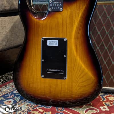 Fender American Ultra Luxe Stratocaster – Sunburst – Maple Neck –Includes Original Case and All Case Candy – Used Mint image 4