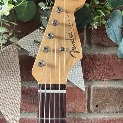 Fender FSR Traditional 50s Stratocaster with Competition Stripe image 5