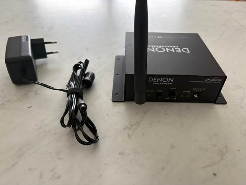 Denon DN-202WT Wireless Audio Transmitter 2010s - Black image 1