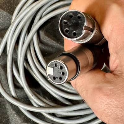 AKG D36 DYNAMIC MICROPHONE image 7
