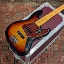 Brand new condition : Fender American Professional II Jazz Bass 2023