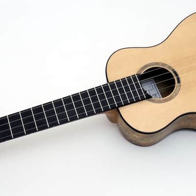 Stoll Guitars Tamino Tenor Ukulele - Mango Bild 8