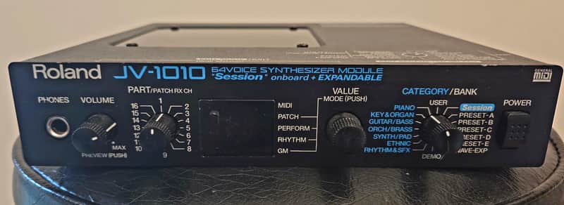 Roland JV-1010 64-Voice Synthesizer Module 1999 - 2003 - Black image 1