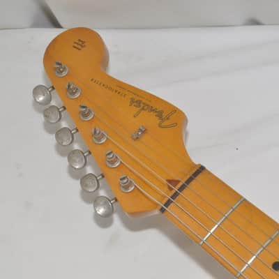 FENDER JAPAN ST57(T) Stratocaster 2-Tone Sunburst Electric Guitar Ref. No 7194 image 8
