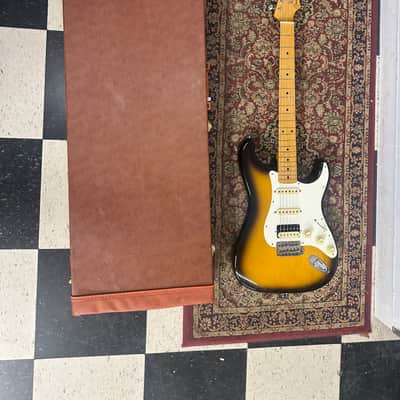 Fender JV Modified '50s Stratocaster HSS 2022 - 2024 - 2-Tone Sunburst image 2