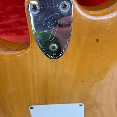 Fender Stratocaster with 3-Bolt Neck, Maple Fretboard 1972 - 1977 - Natural image 7