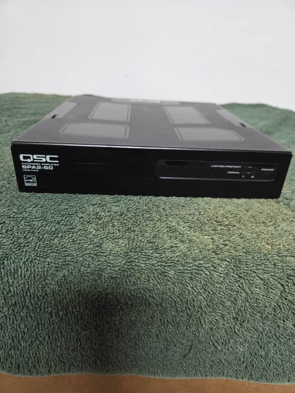 QSC SPA4-60 Compact 4-Channel Commercial Power Amplifier 2010s - Black image 1