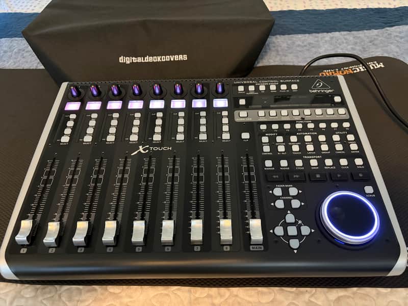 Behringer X-TOUCH Universal DAW Control Surface 2015 - Present Standard image 1