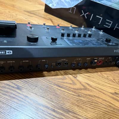 Line6 Helix LT new cond. No Gigs w/Dust Cover image 3