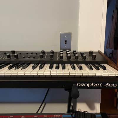 Sequential Prophet 600 - GliGli - Pan mod Bild 3