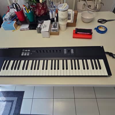 Native Instruments Komplete Kontrol S61 2010s - Black image 2