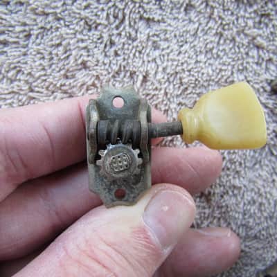 Gibson Open Back Tuners W/Keystone Buttons 1940's Set Of 6 Vintage Gibson 3 Per Side Tuners image 3