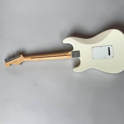 Fender American Standard Stratocaster with Maple Fretboard 2008 - Olympic White image 11