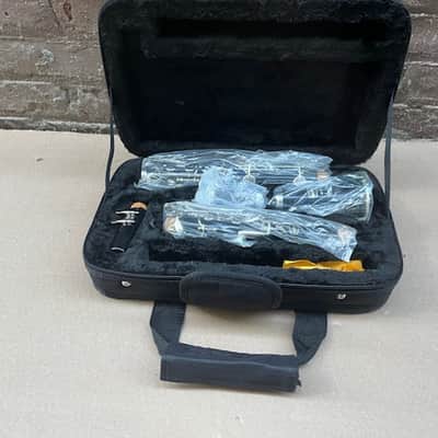 Bundy By Selmer Resonite Clarinet W/ Hybrid Case (Non-Functional) - Black image 15